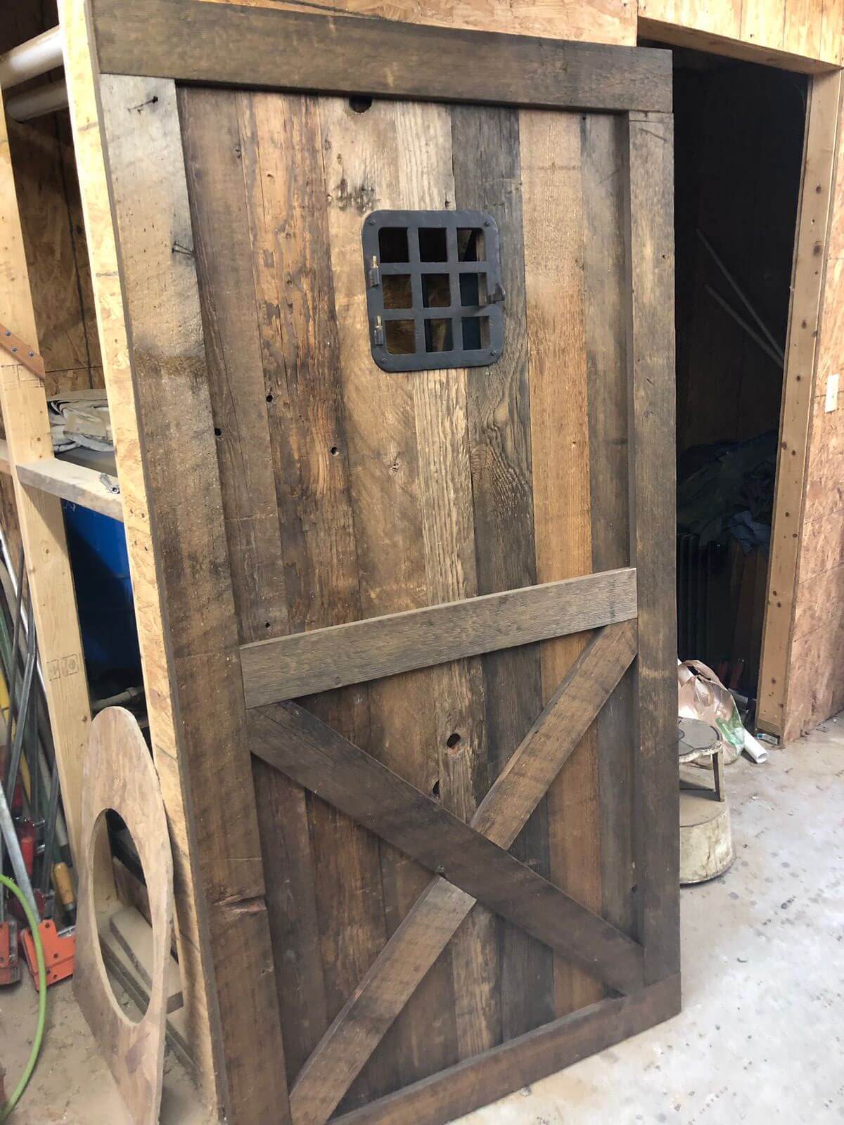 Rustic Georgia Pine Barn Door Grasse 1
