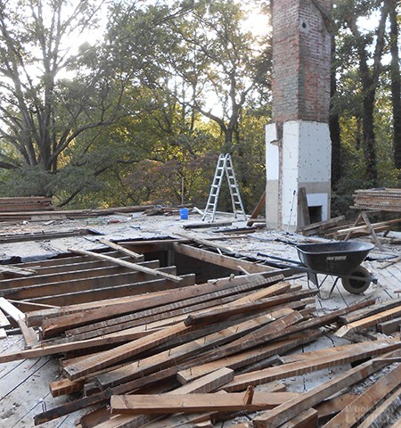 Sorting recycled wood